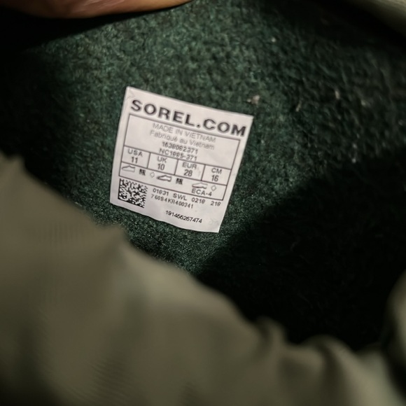 Sorel Rain Snow boots size 11. Style to little hero comfort - Picture 7 of 9